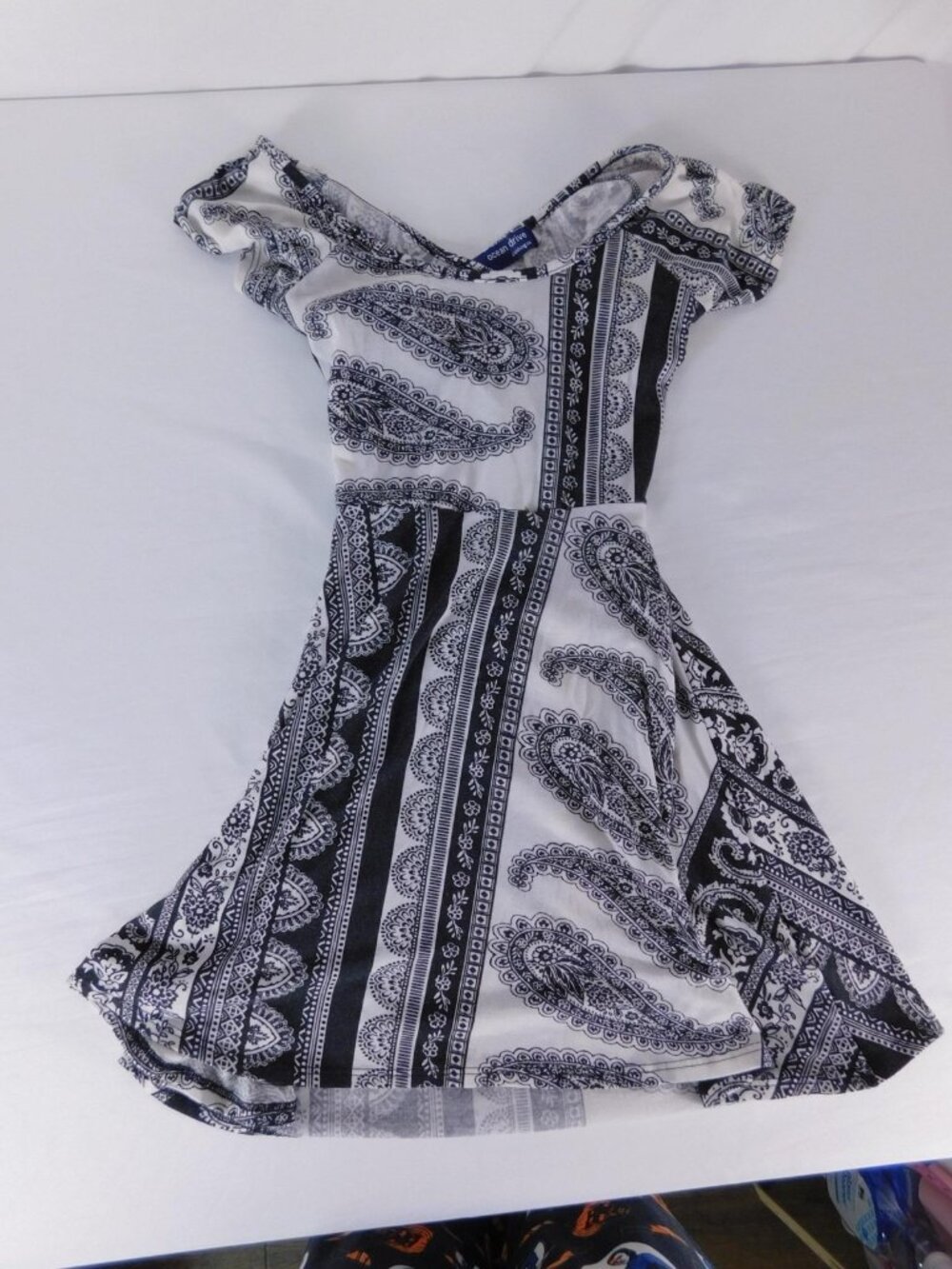 Ocean Drive Dress Womens Size White Paisley Off Shoulder Cutout Mini Sundress